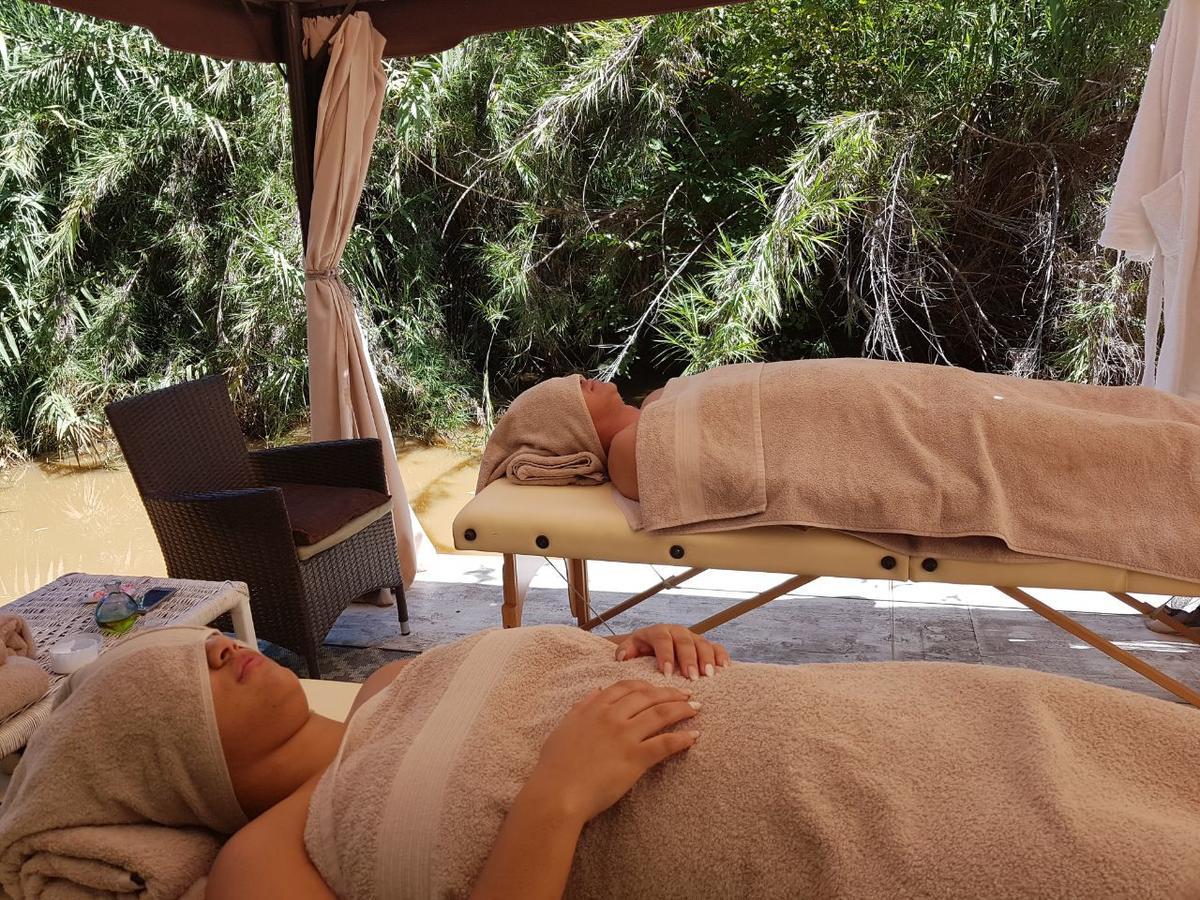 הארטביספורט Iris Retreat & Island Day Spa מראה חיצוני תמונה
